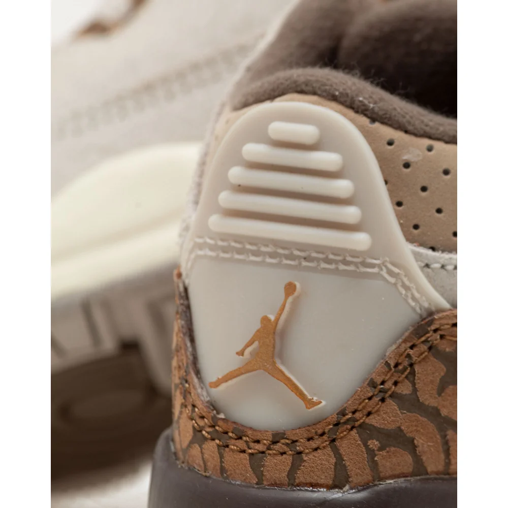 NIKE JORDAN 3 Retro TD DM0968-102 / braun