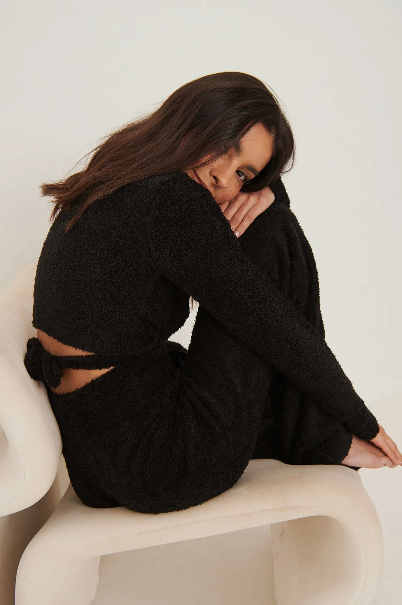 Kurzer, überlappender Strickpullover