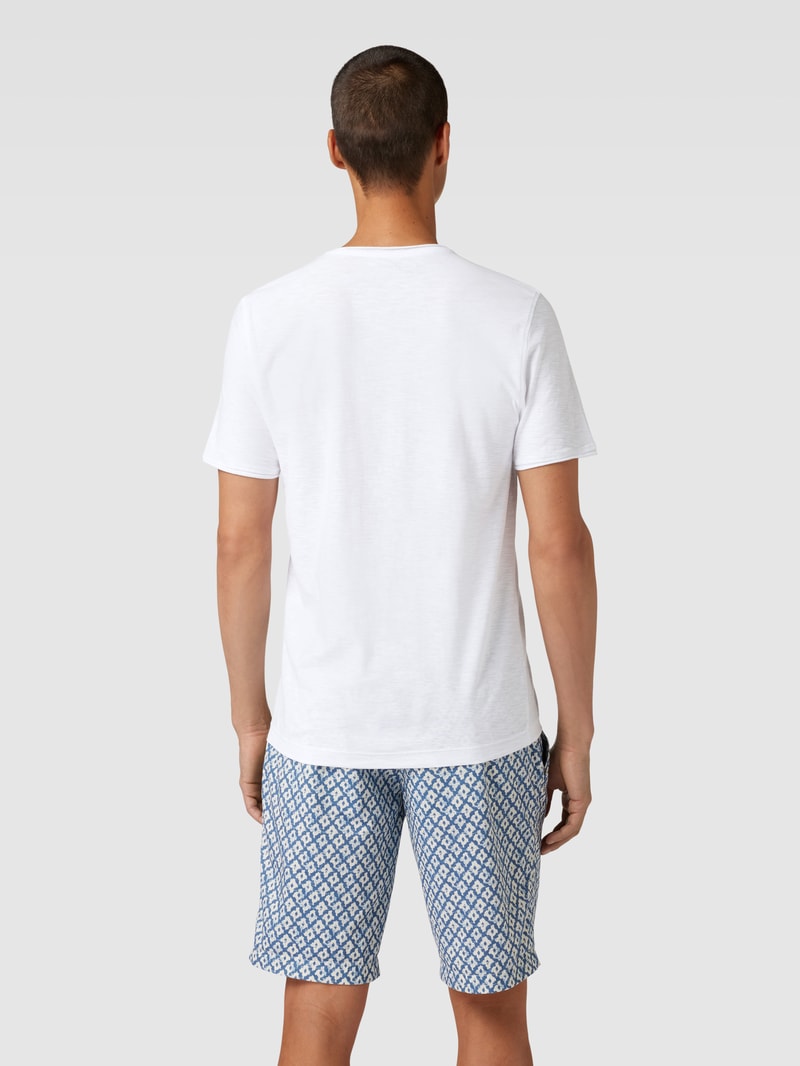 Regular Fit T-Shirt aus Baumwolle mit V-Ausschnitt in weiß
