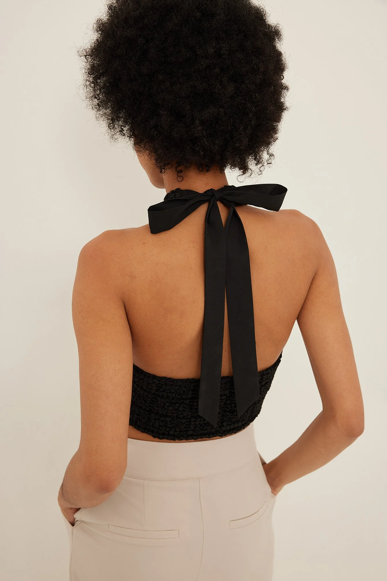 Strukturiertes Neckholder-Oberteil