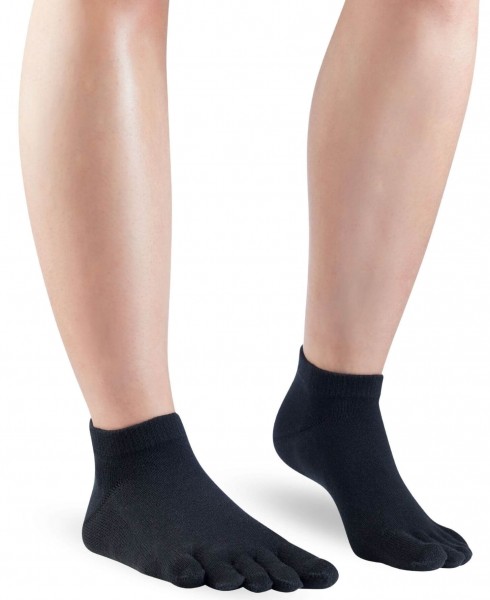 Knitido ~ Essentials Sneaker ~ Schwarz