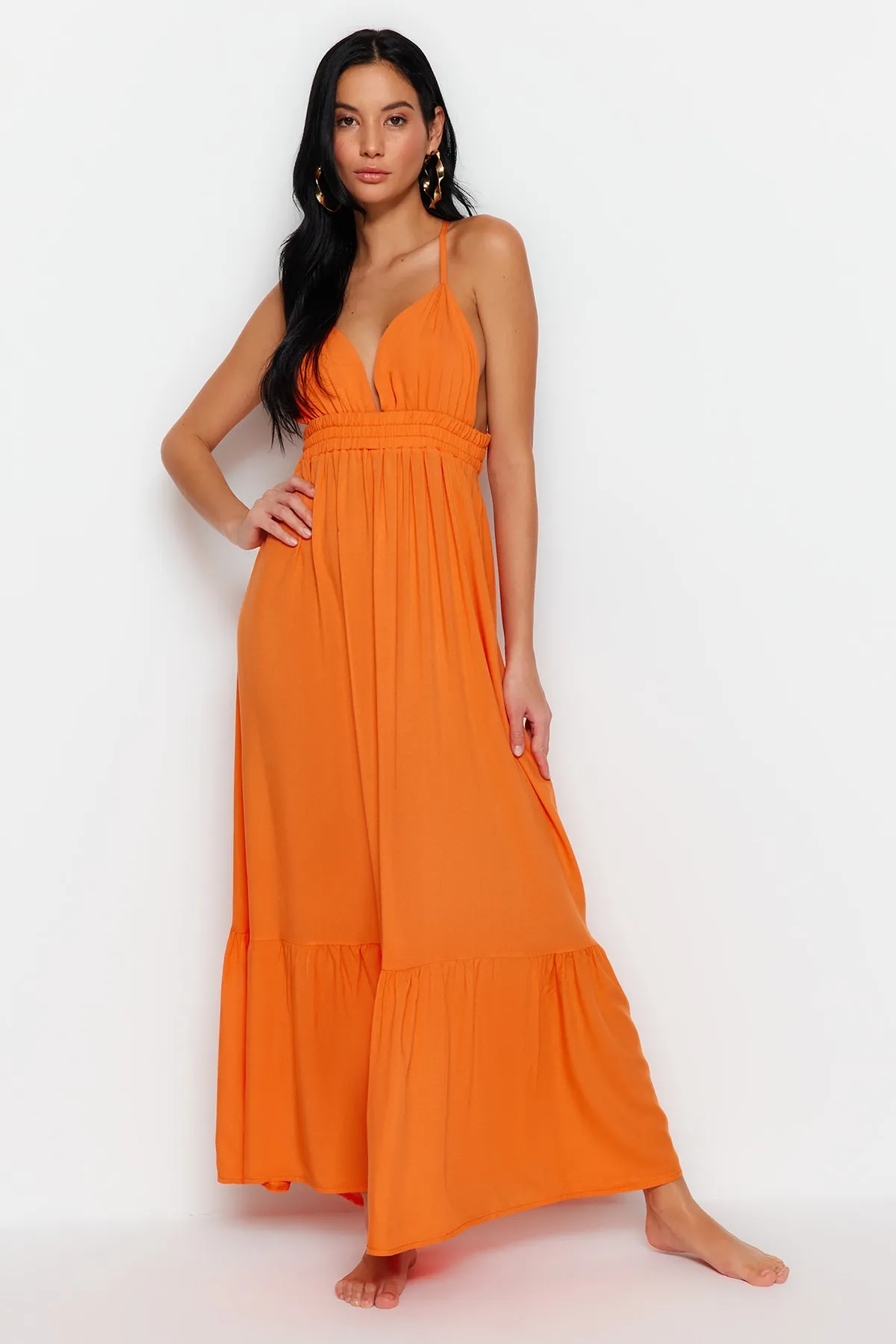 Trendyol Collection  Orangefarbenes, gewebtes, rückenfreies Maxi-Strandkleid TBESS23EL00244