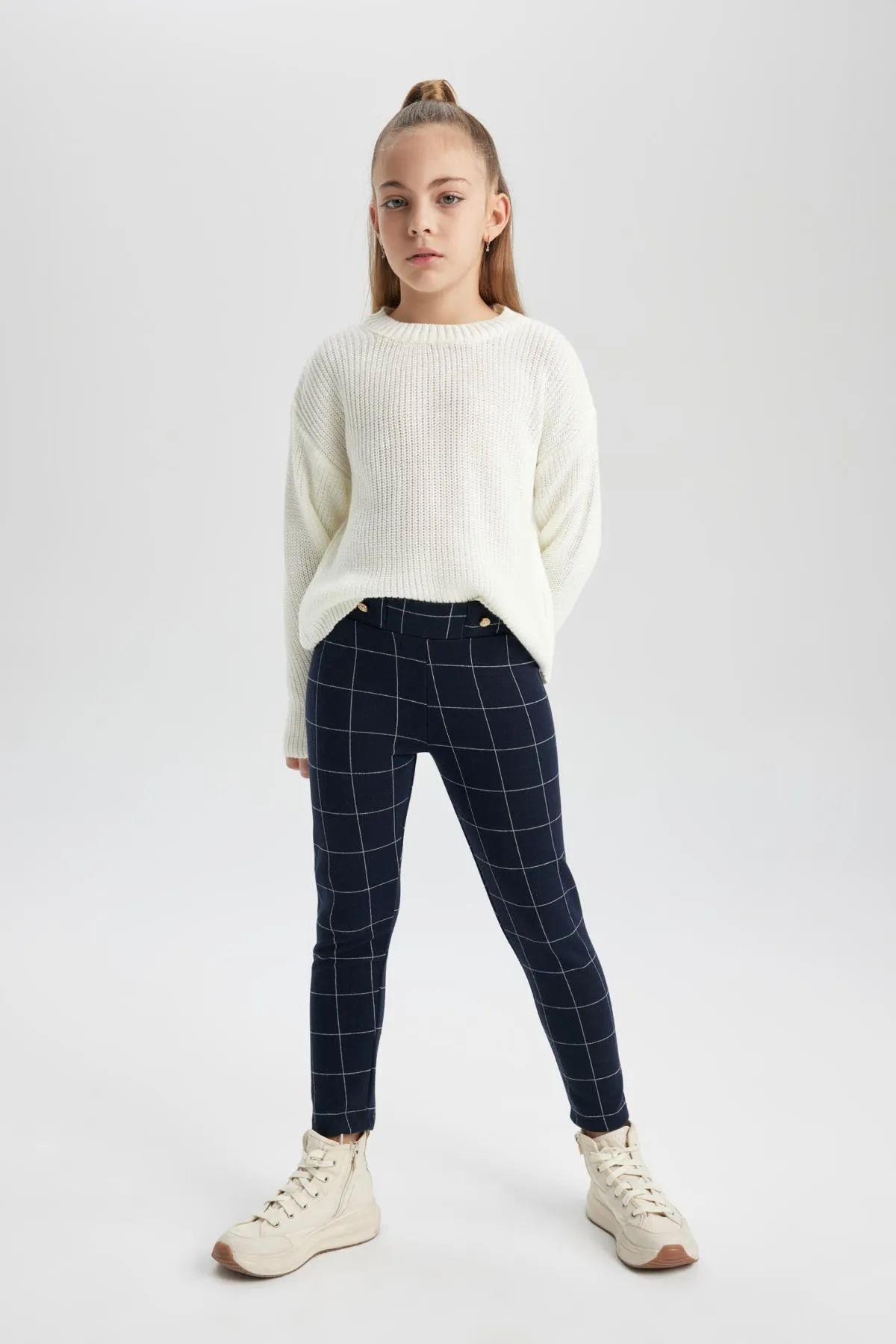 DeFacto  Basic-Pullover mit Rundhalsausschnitt für Mädchen A2293a823au