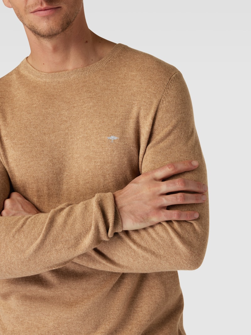 Strickpullover mit Rundhalsausschnitt in camel