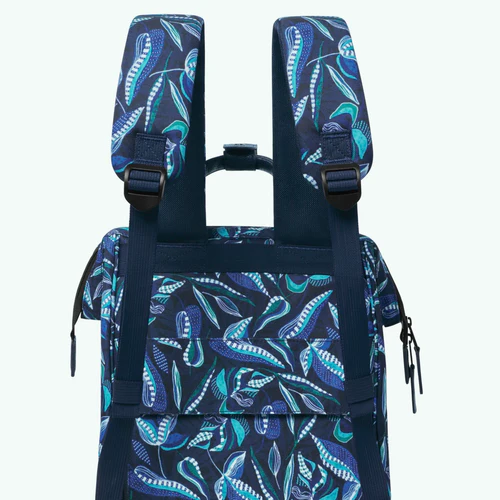 Adventurer Medium Backpack Fontainebleau blue