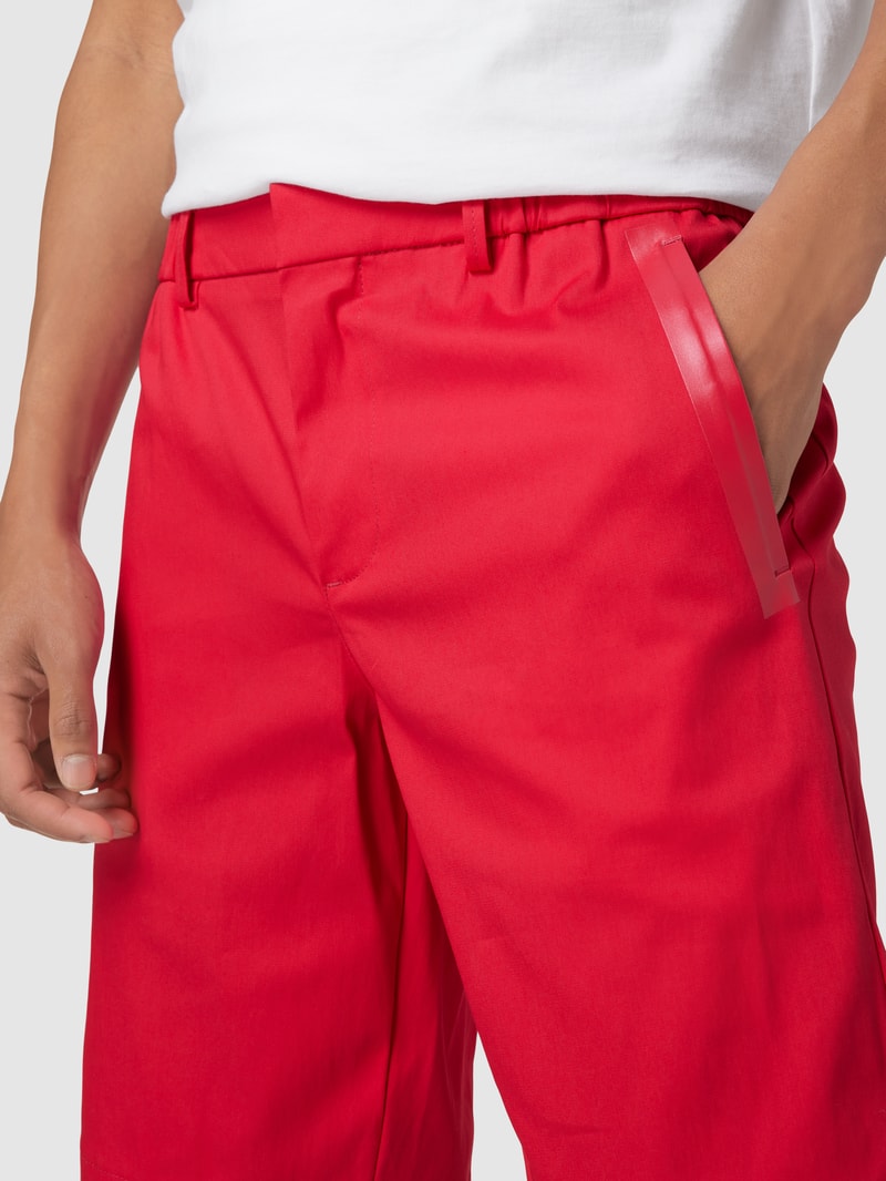 Shorts mit Label-Applikation Modell 'Llem' in fuchsia meliert