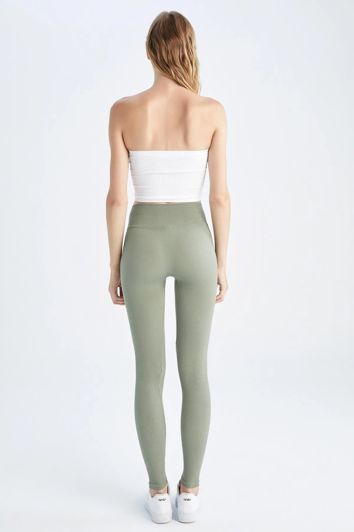 DeFacto  Nahtlose Sportstrumpfhose mit Passform