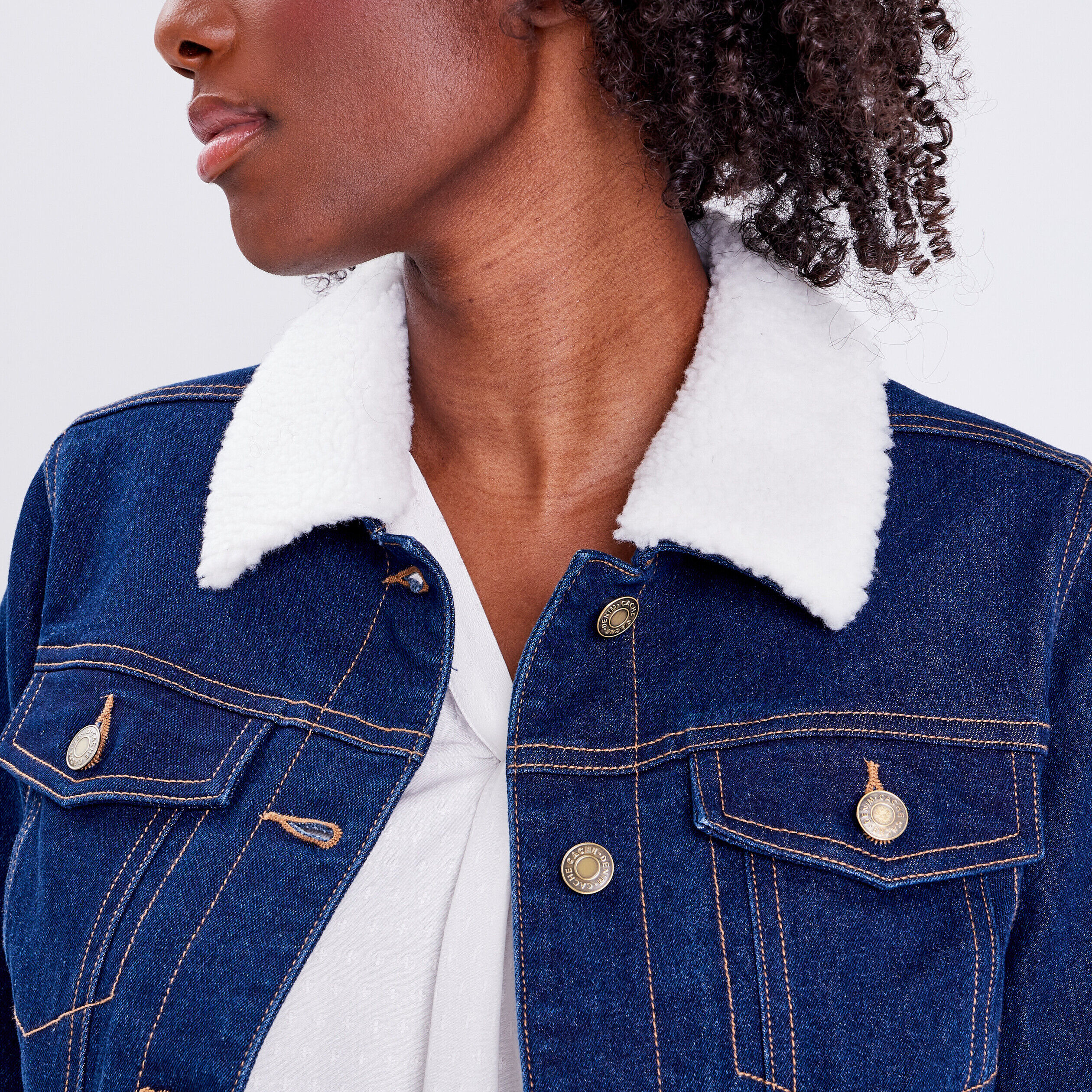 Veste droite boutonnée en jean denim brut femme | Cache Cache
