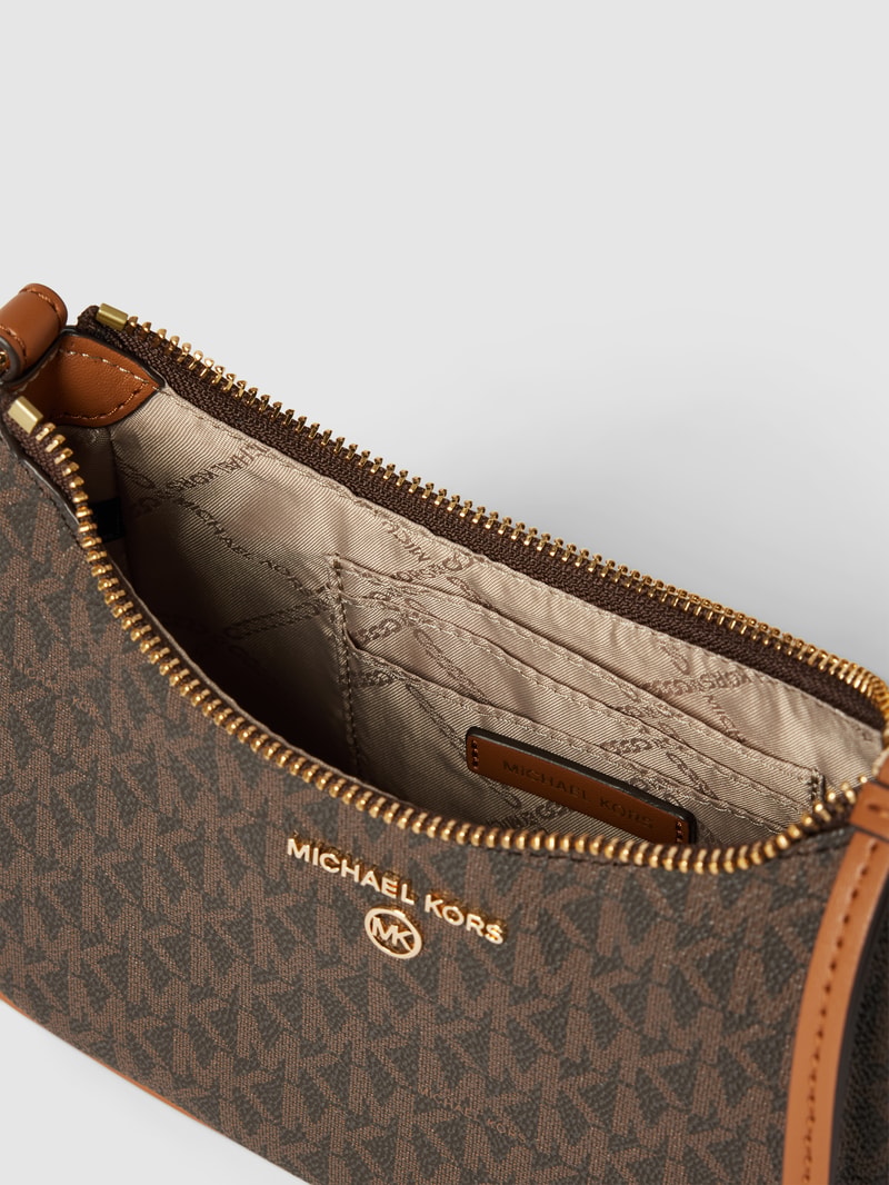 Pochette mit Allover-Logo-Muster Modell 'JET SET CHARM' in dunkelbraun