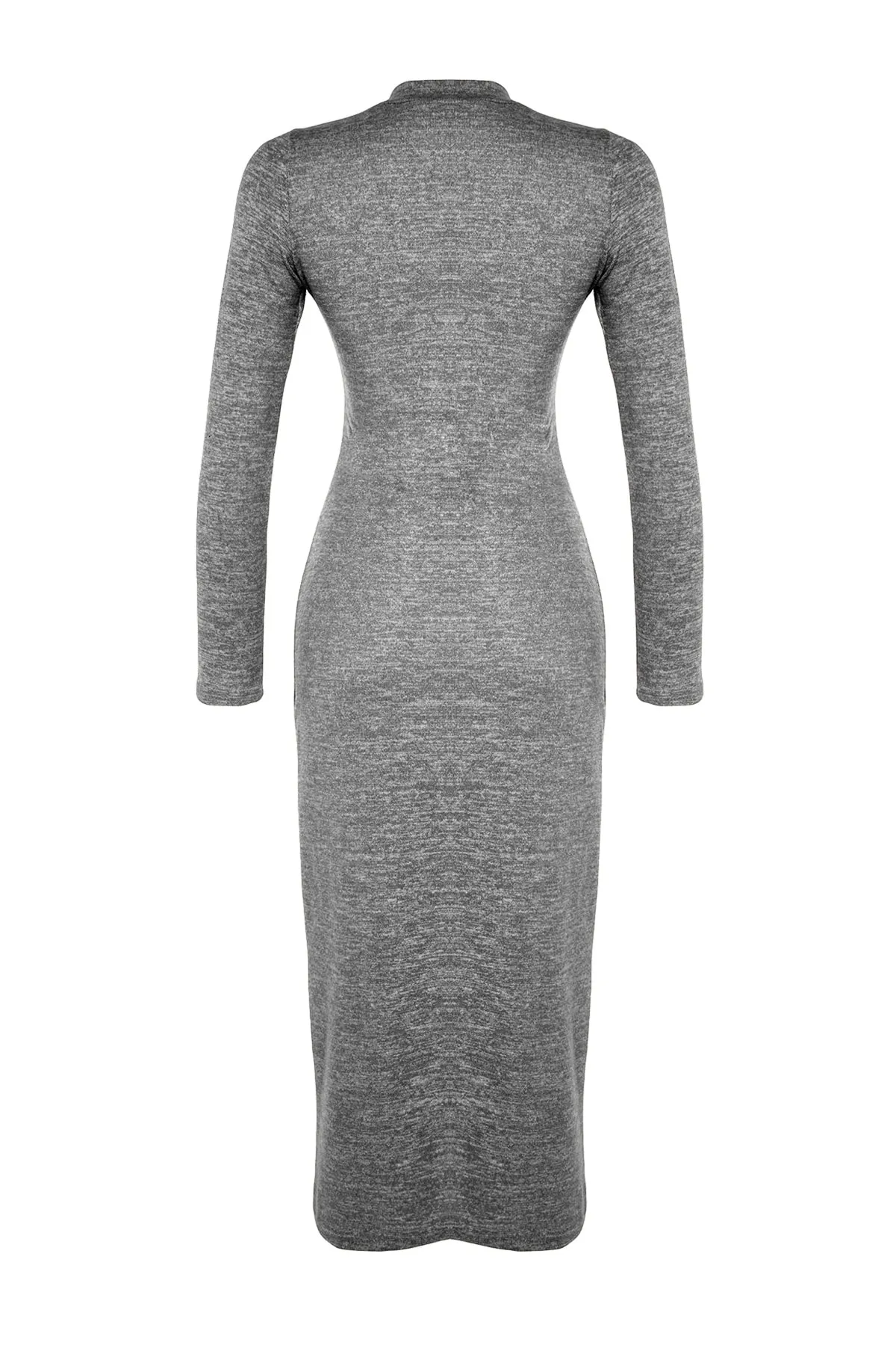 Trendyol Collection  Anthrazitfarbenes, weiches, figurbetontes Strickkleid in Midi-Länge mit Rundhalsausschnitt, Schlitz und Raffung TWOAW24EL00246