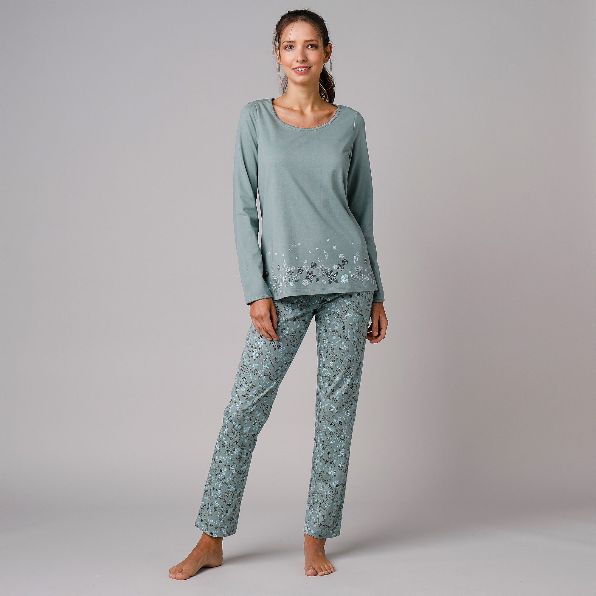 Tee-shirt de pyjama manches longues imprimé base fleurs