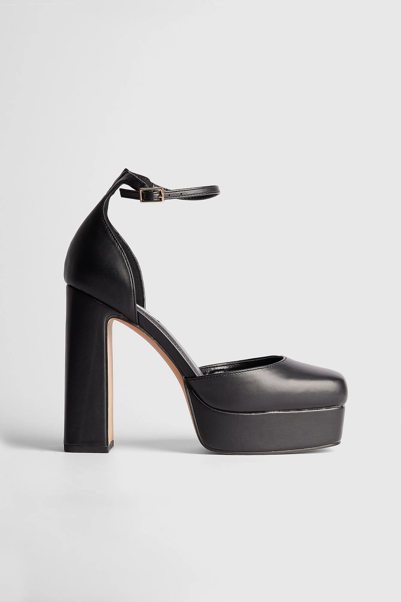 Plateau-Pumps mit Knöchelriemen