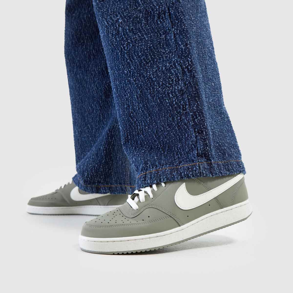 Temno zelene superge Nike Court Vision