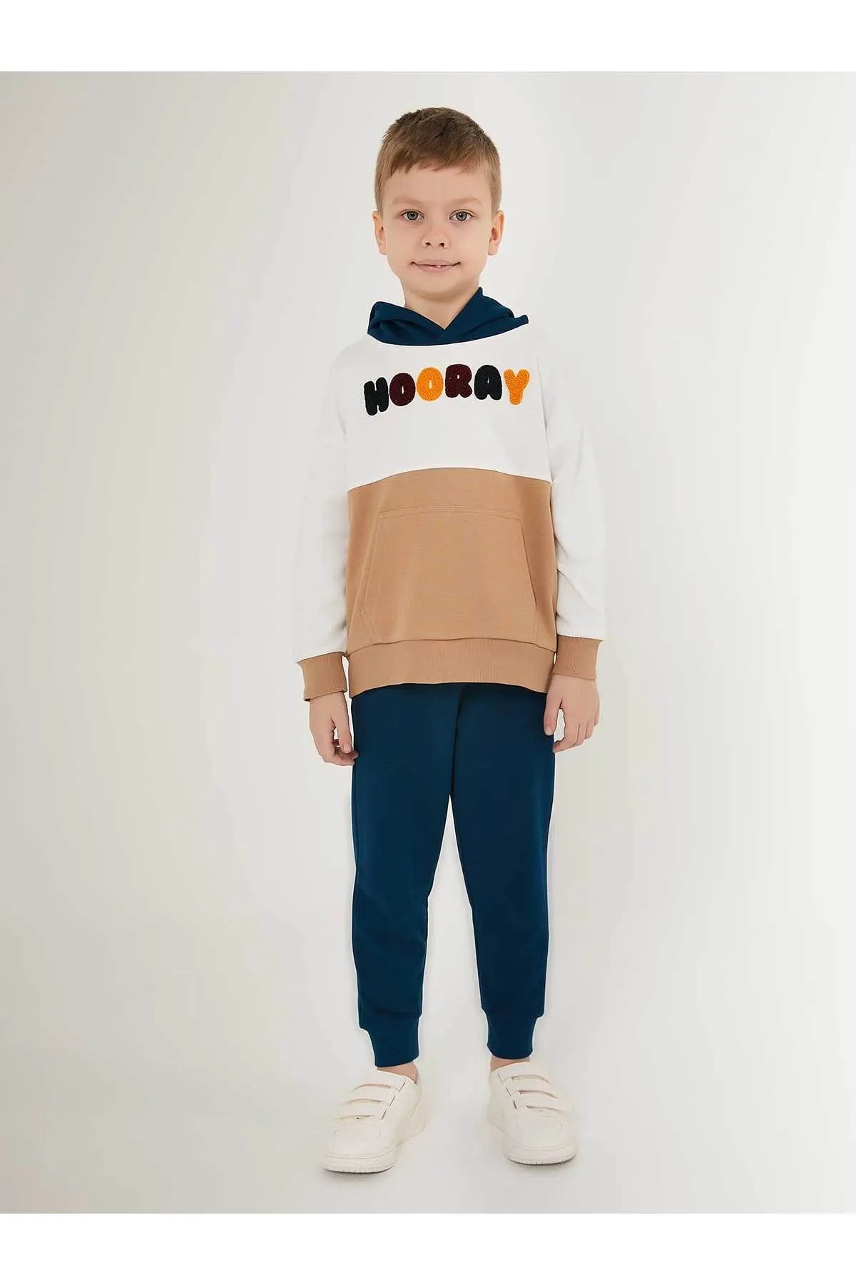 ROLY POLY  Trainingsanzug-Set für Jungen im Alter von 2–7 Jahren – Creme