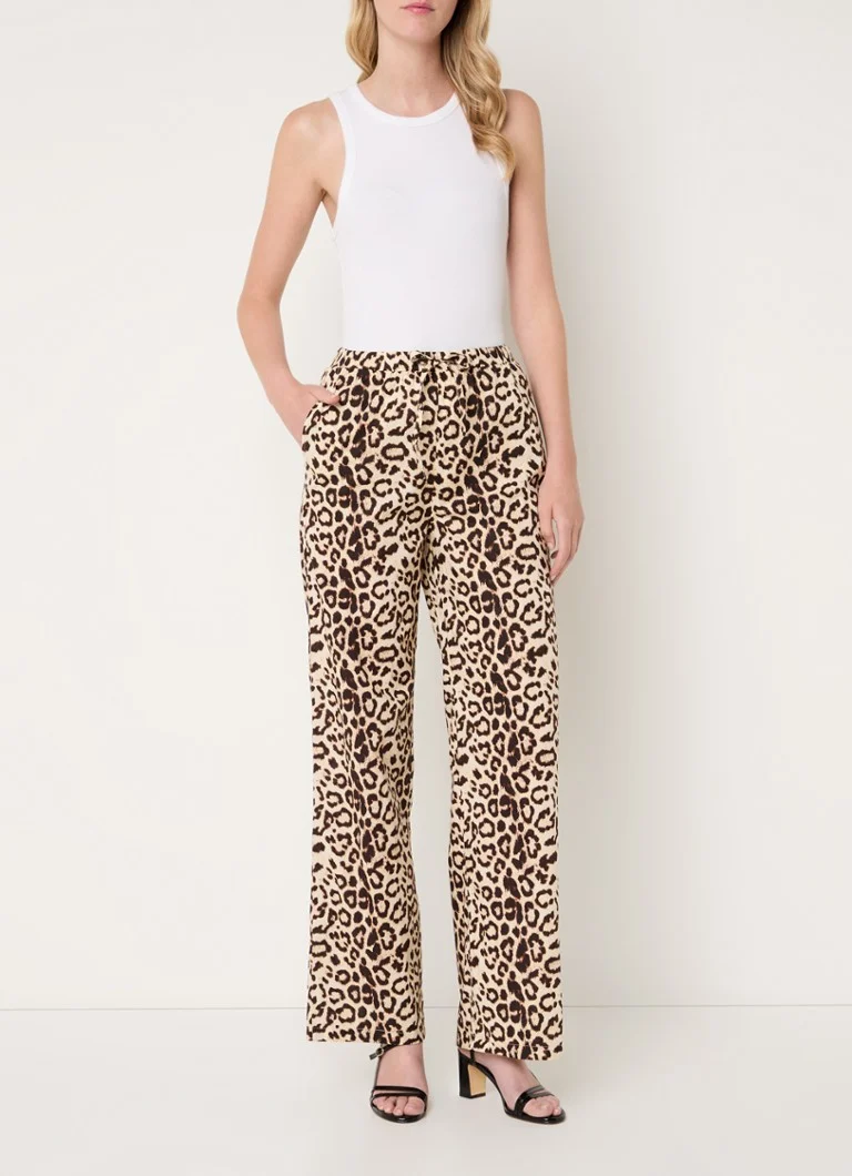 Pantaloni Refined Department a vita alta e gamba larga con stampa leopardata e tasche laterali.