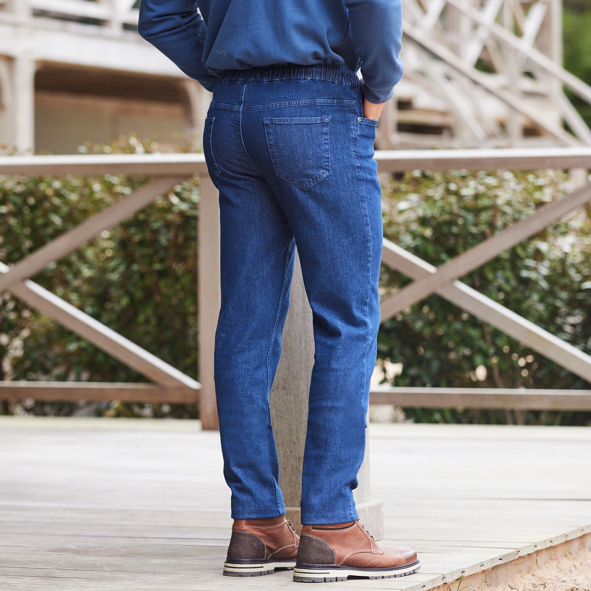 Jean ceinture élastiquée avec cordon de serrage