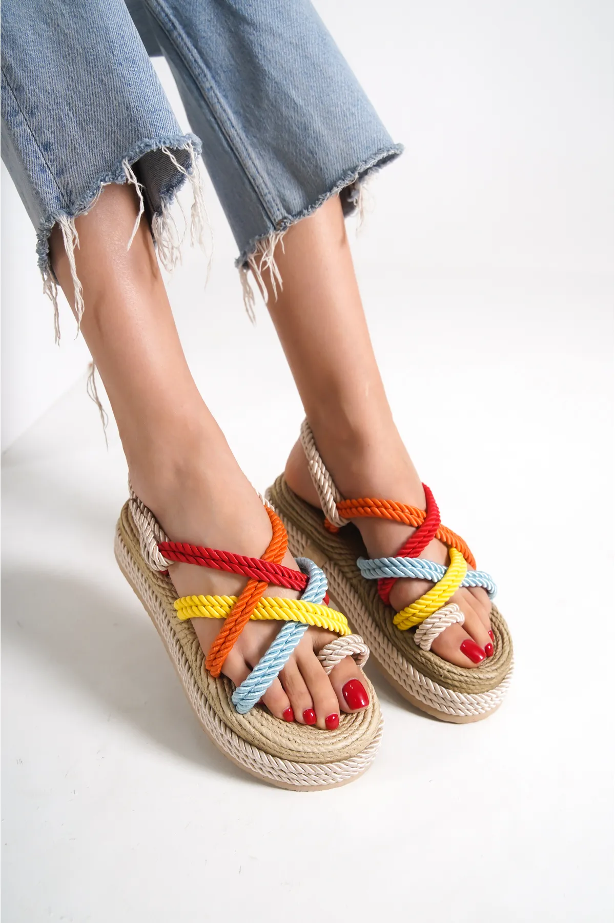 Capone Outfitters  Damen-Sandalen mit Keilabsatz und Schnürung