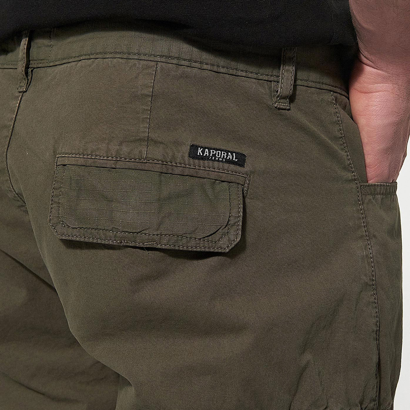 NIMES  Bermuda cargo kaki Homme en 100% coton