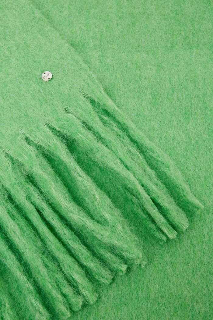 Strickschal mit Fransen
