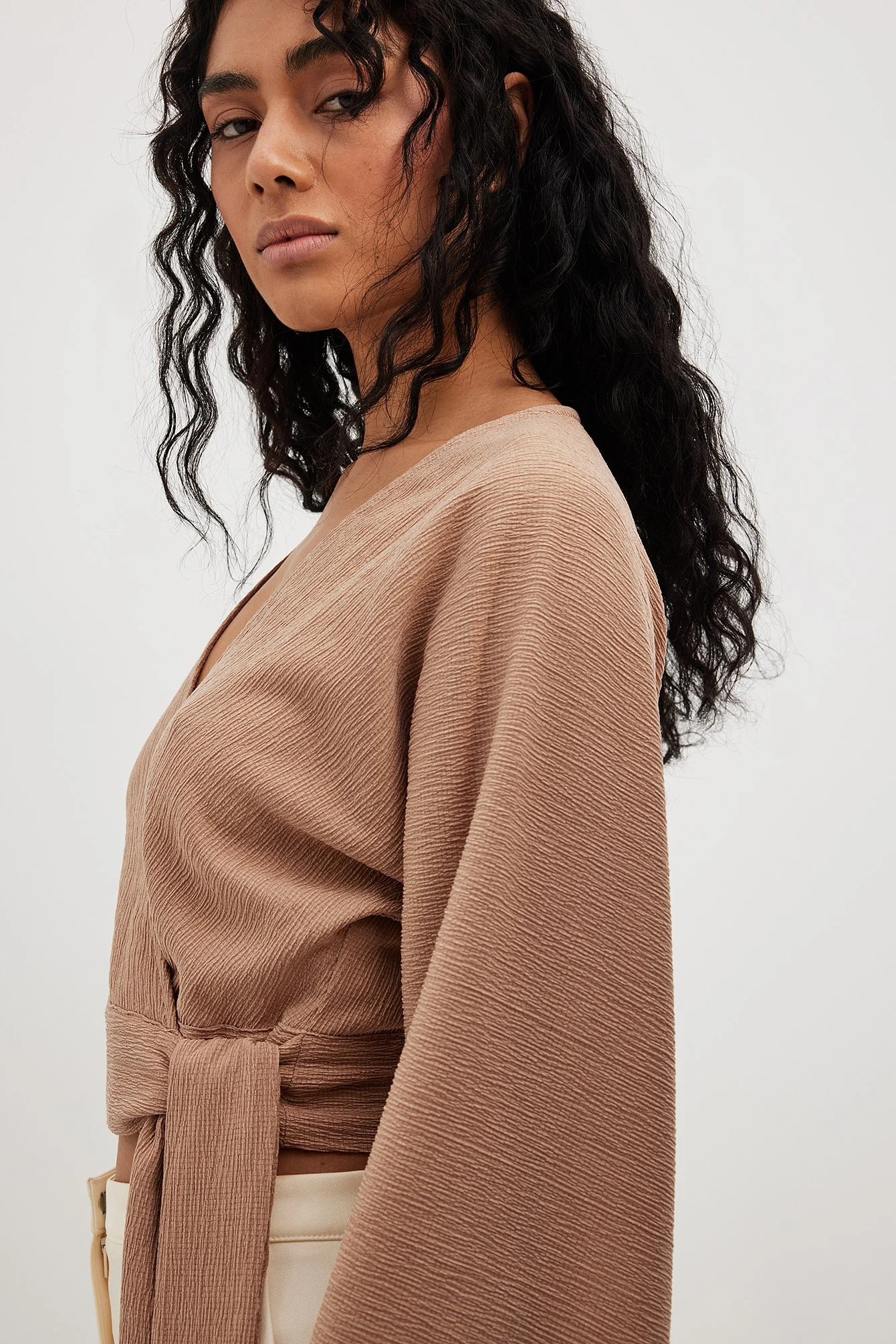 Strukturierte Wickelbluse