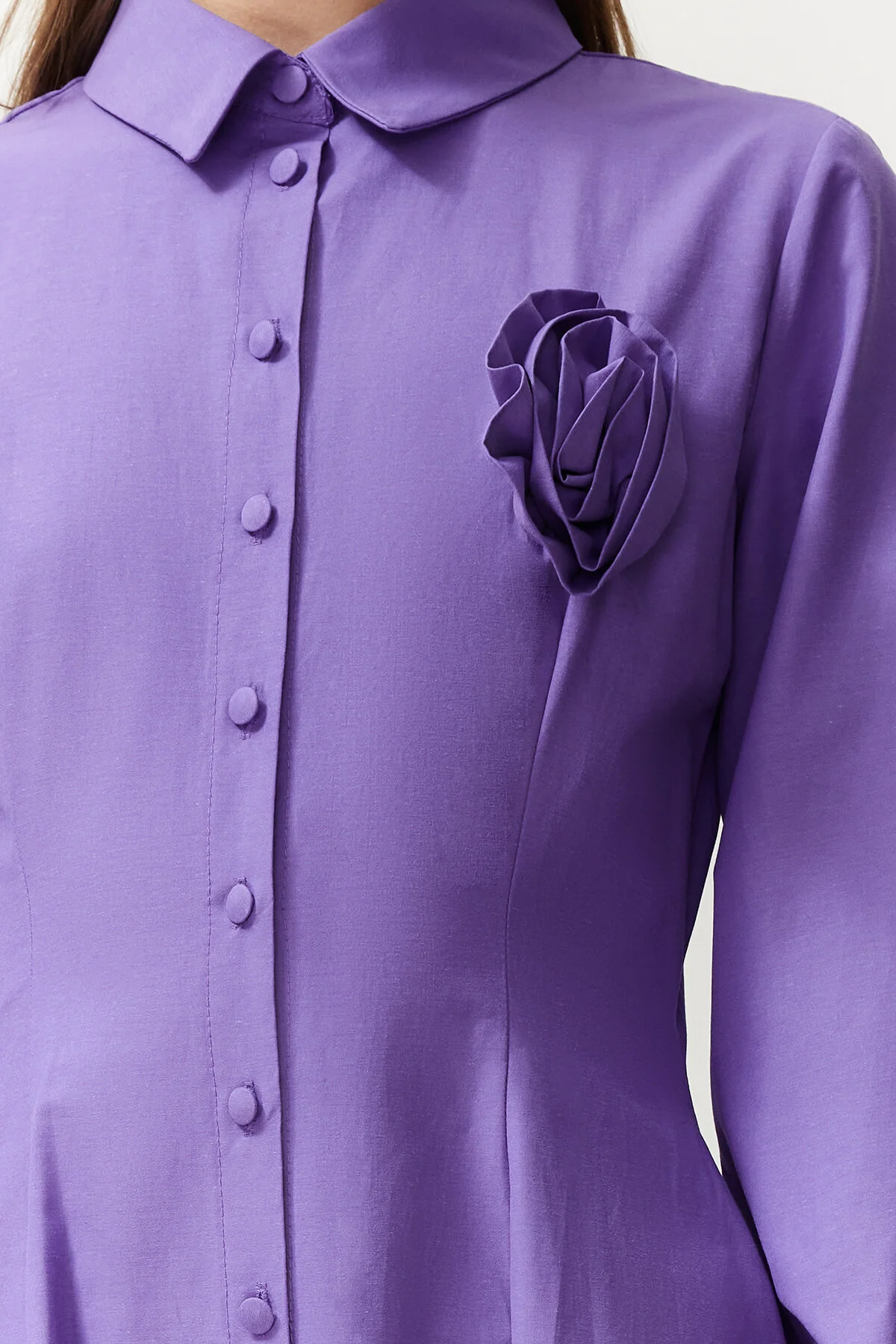 Trendyol Modest  Lila gewebtes Hemdblusenkleid mit Blumendetail TCTSS24EB00029