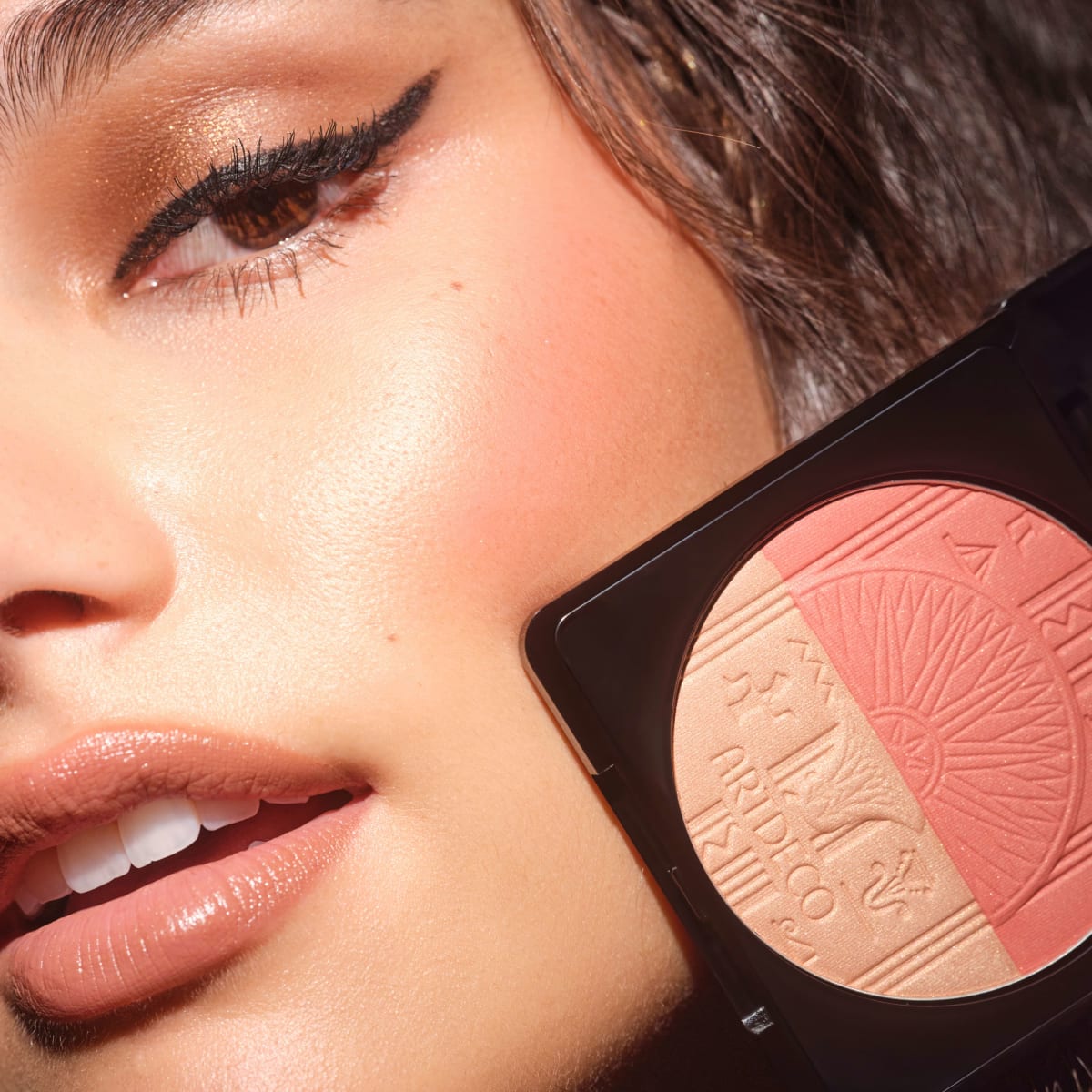 Blush Luminizer 2024 Divine Glow, 9 g