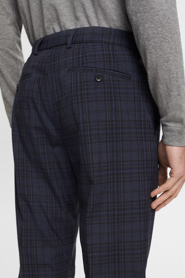 Hosen mit Karodessin