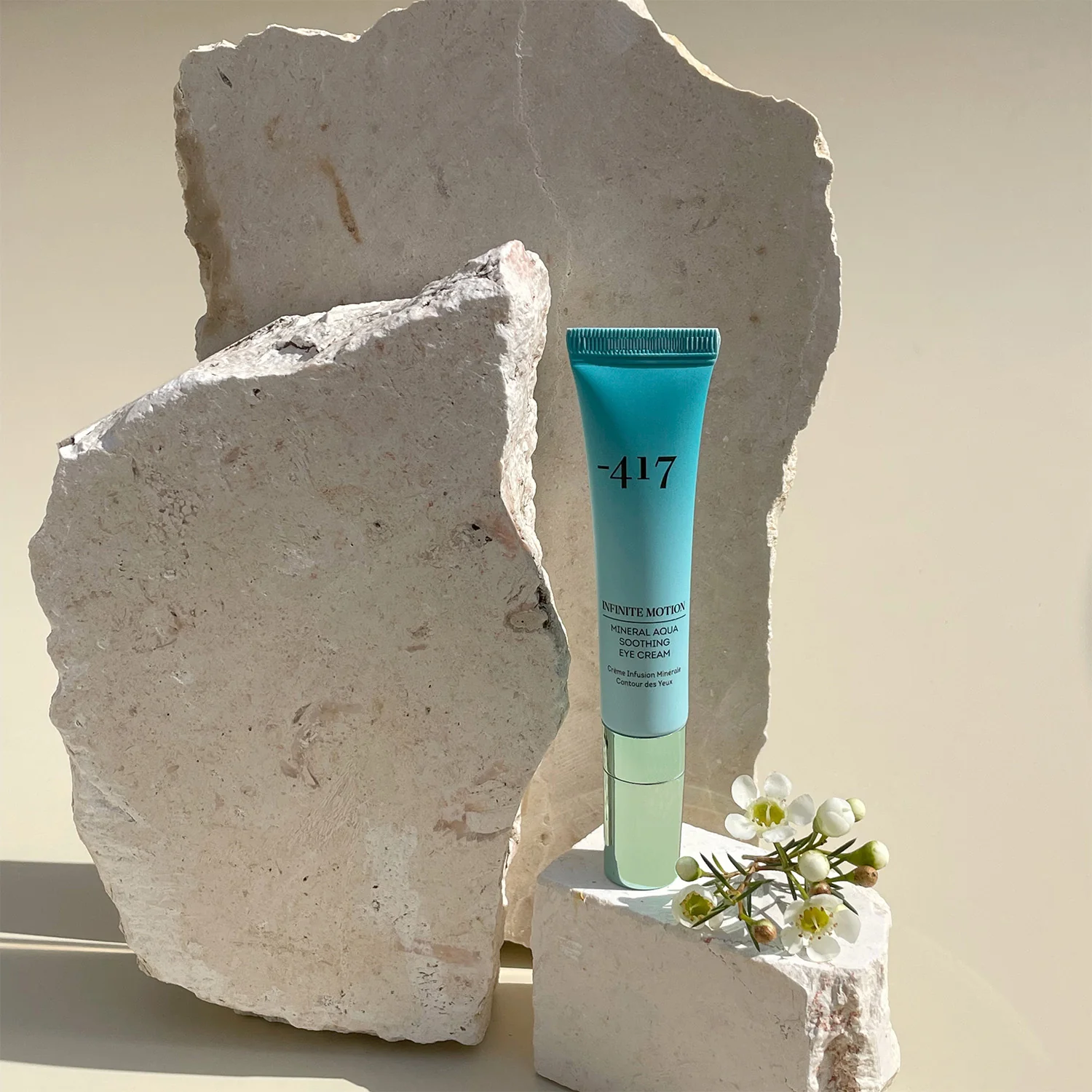 Crema calmante para el contorno de ojos Infinite Motion Mineral Aqua - Antiarrugas