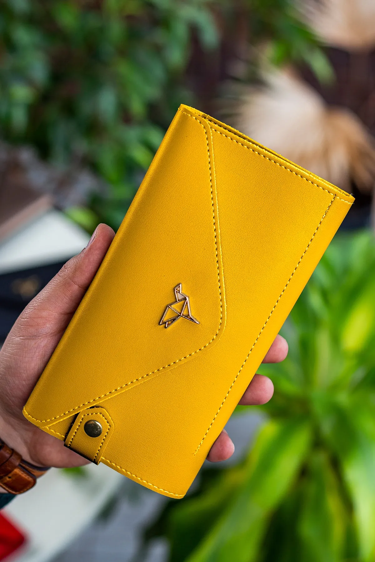 Garbalia  Gelbe Damenbrieftasche im Umschlagmodell mit Telefon- und Münzfächern