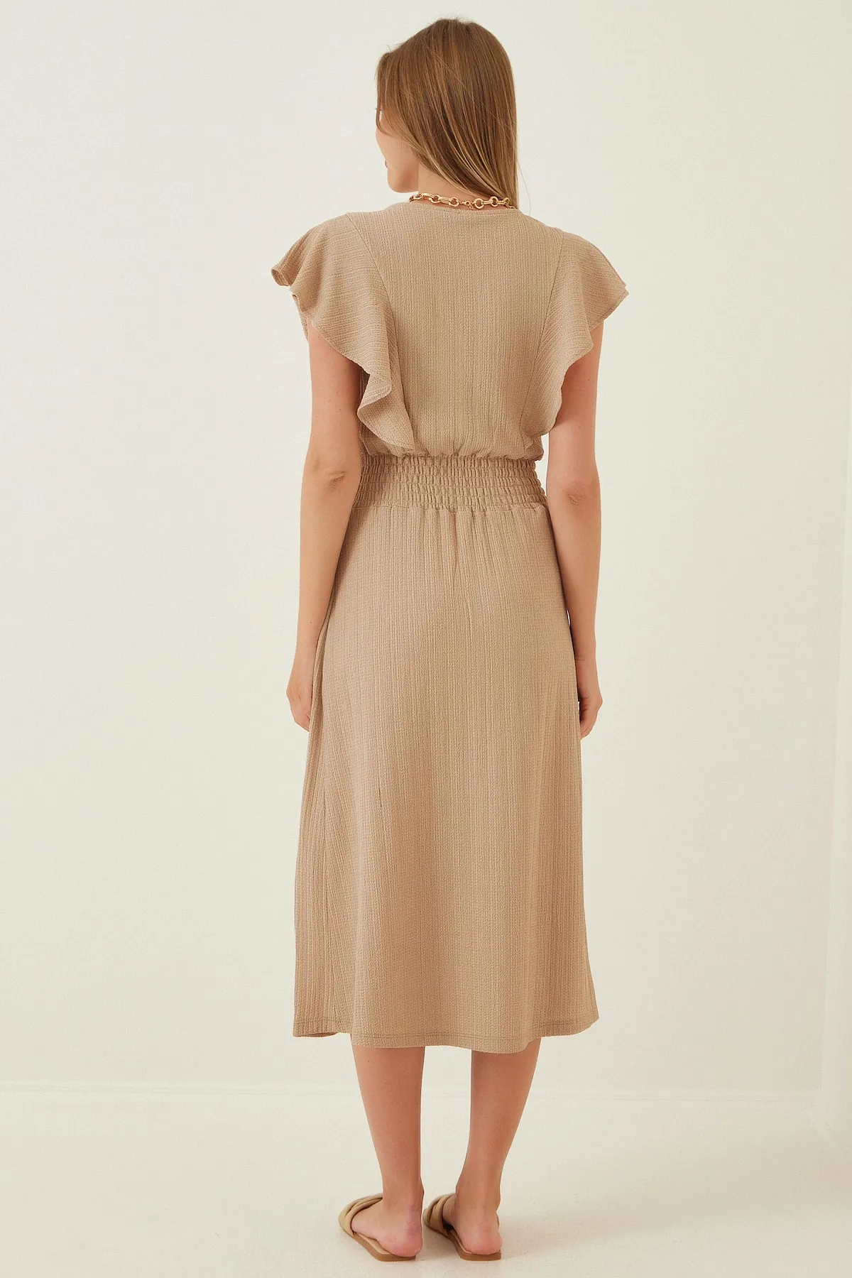 Happiness İstanbul  Damen-Strickkleid mit Keks-Flounce-Struktur CI00025