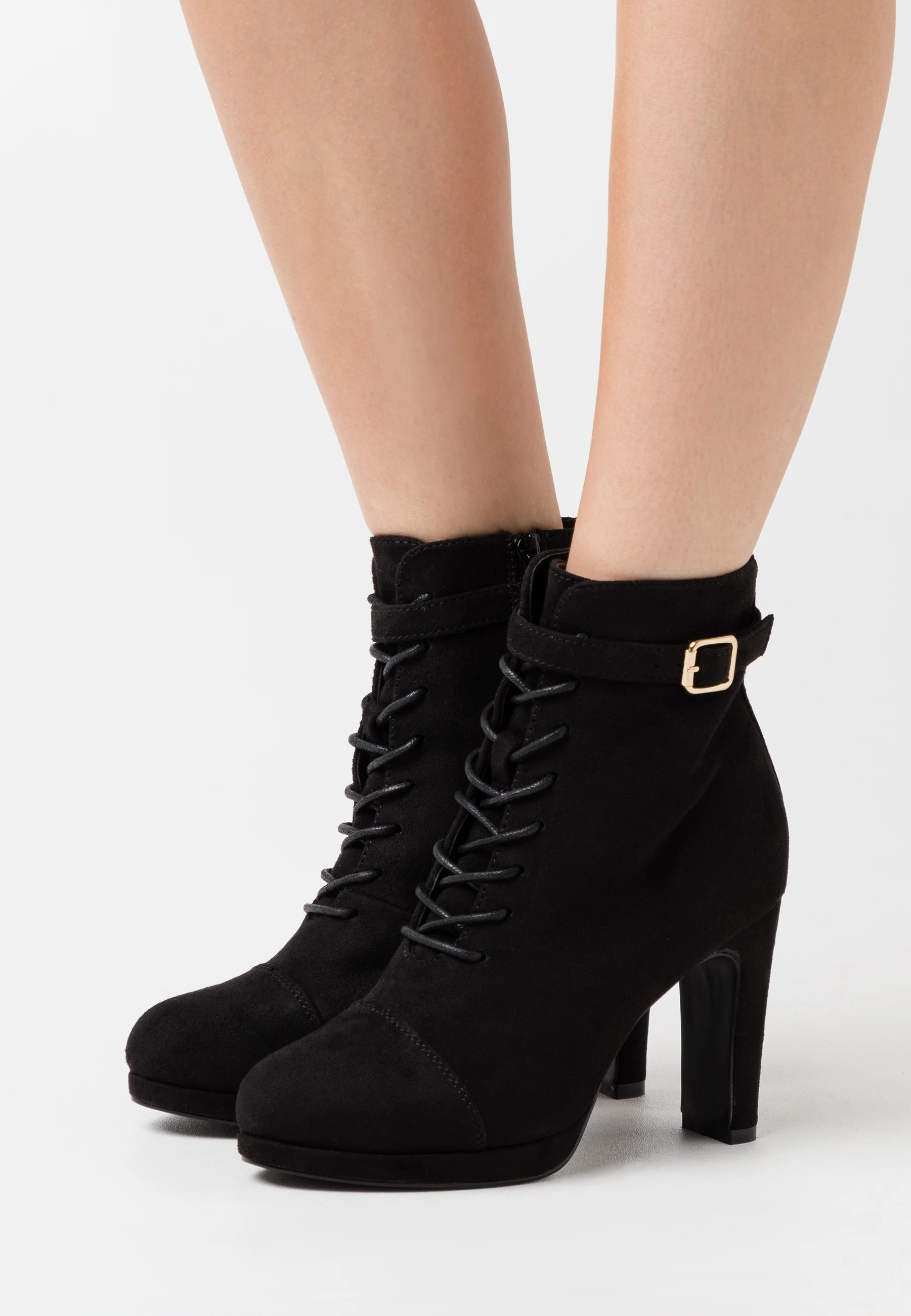 Botines con cordones de corte ancho de Anna Field