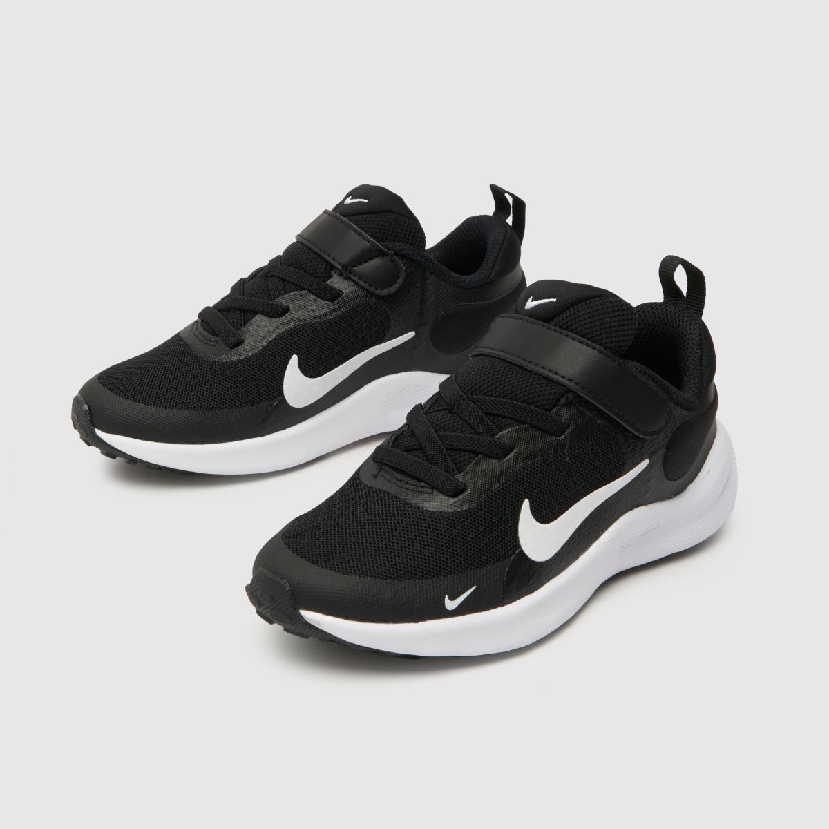 Črno-beli športni copati Nike Revolution 7 Junior