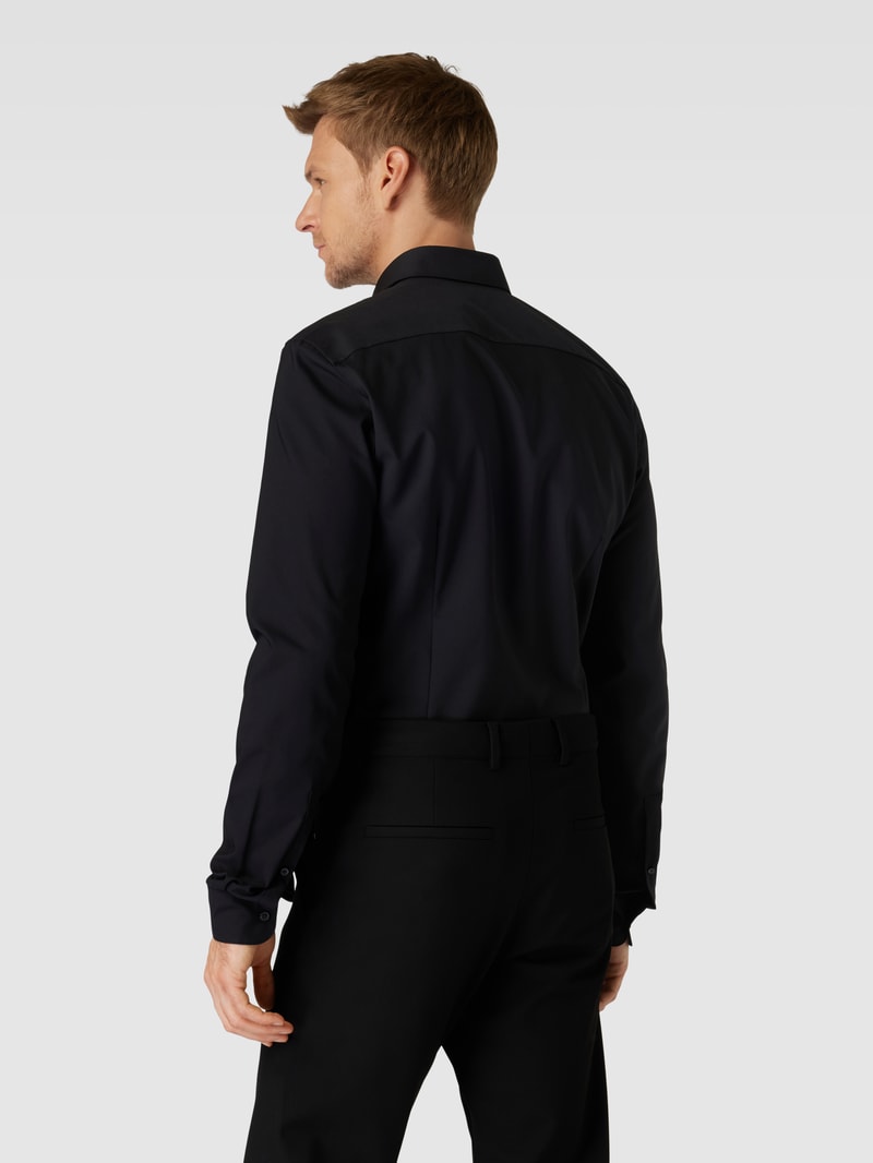 Slim Fit Business-Hemd mit Kentkragen in schwarz