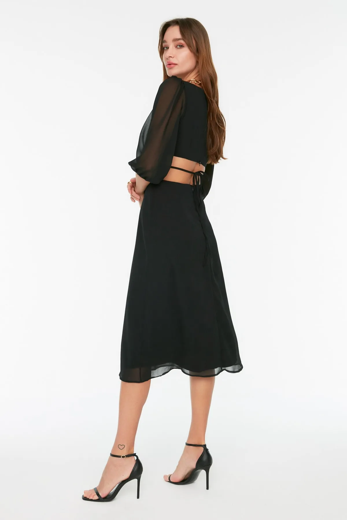 Trendyol Collection  Schwarzes rückenfreies Webkleid TWOSS22EL0446