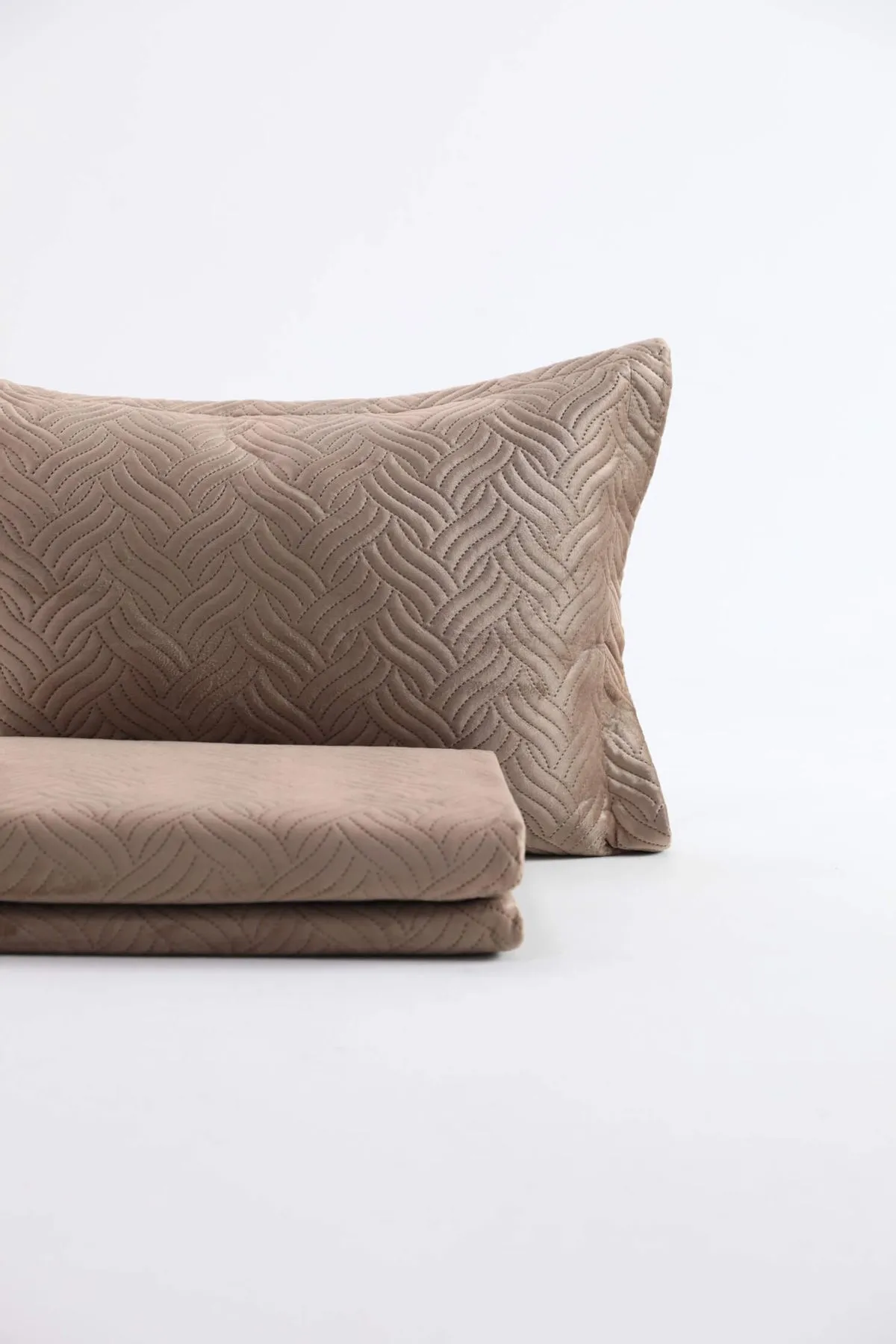 FAVORA  Silva Samt-Tagesdecken-Set für Einzelbett – Braun