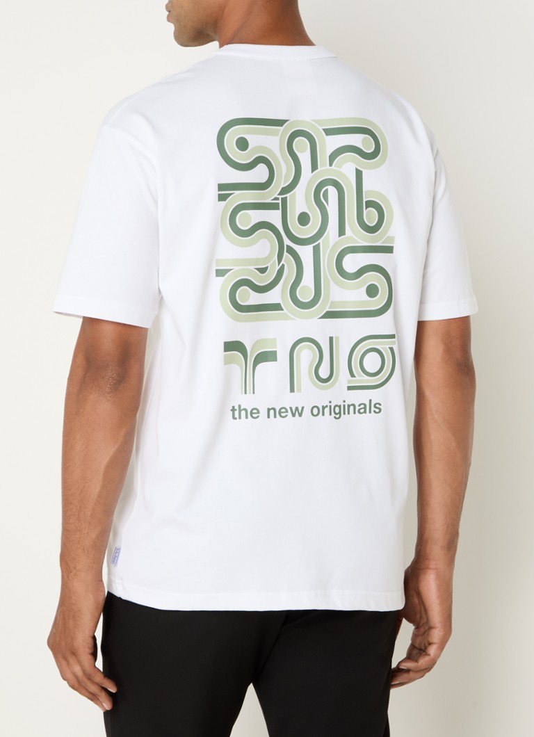 Tricou original nou, cu logo și imprimeu pe spate.
