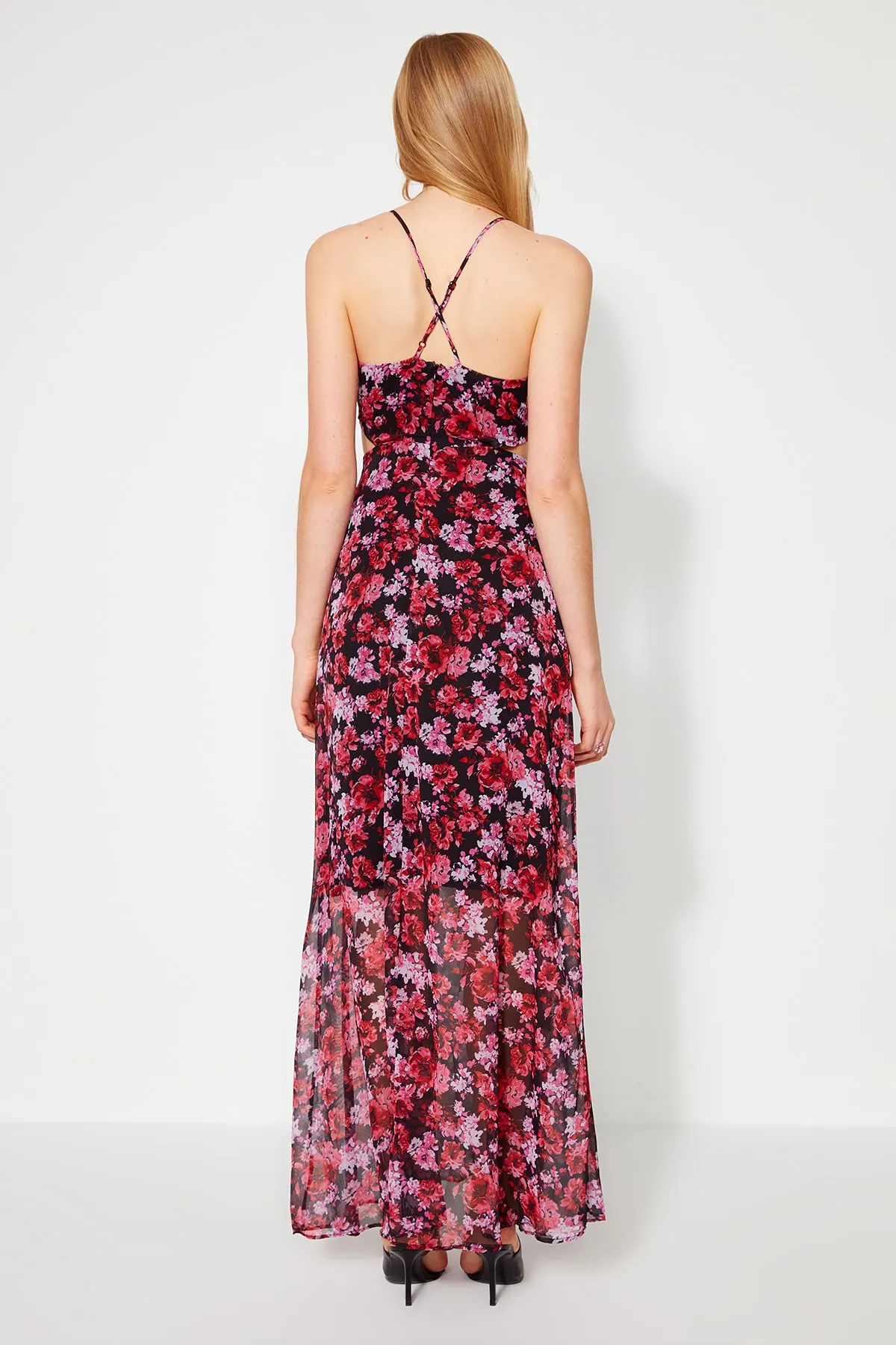 Trendyol Collection  Rotes A-Linien-gefüttertes Maxi-Webkleid mit Fensterausschnitt/Ausschnitt und detailliertem Blumendruck TWOSS20EL1270