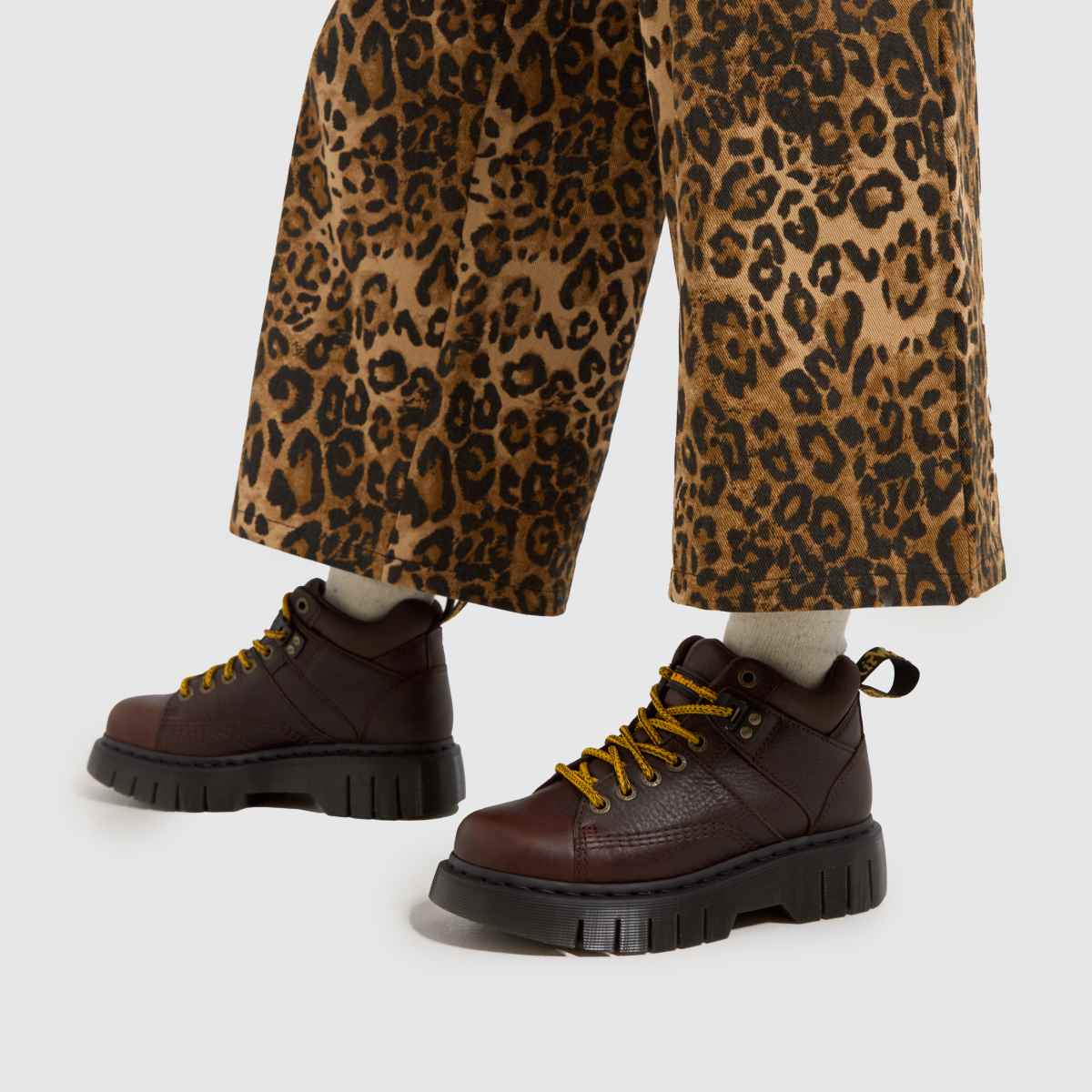 Dr Martens – Woodard – Mörkbruna vandrarstövlar