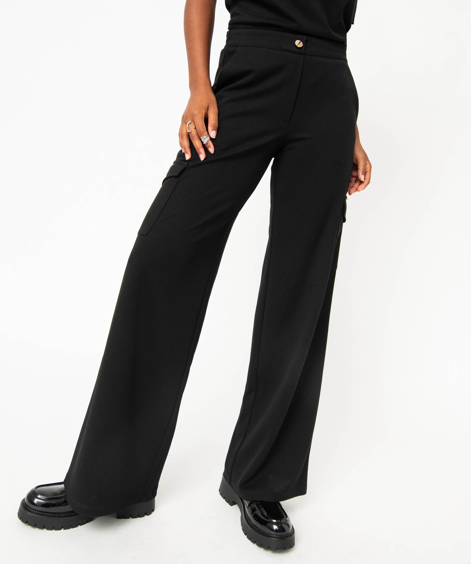 Pantalon cargo large en maille fluide femme noir | GEMO