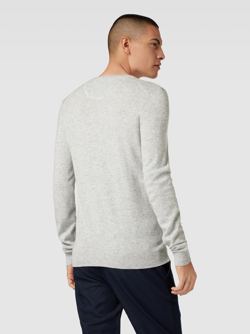 Strickpullover in melierter Optik in hellgrau