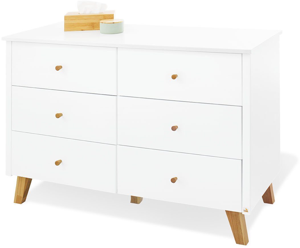 Pinolino® Babyzimmer-Komplettset Pan, (Set, 4-St., Kinderbett, Wickelkommode, Schrank, Wandregal), extrabreit; mit Kinderbett, Wickelkommode, Schrank und Wandregal