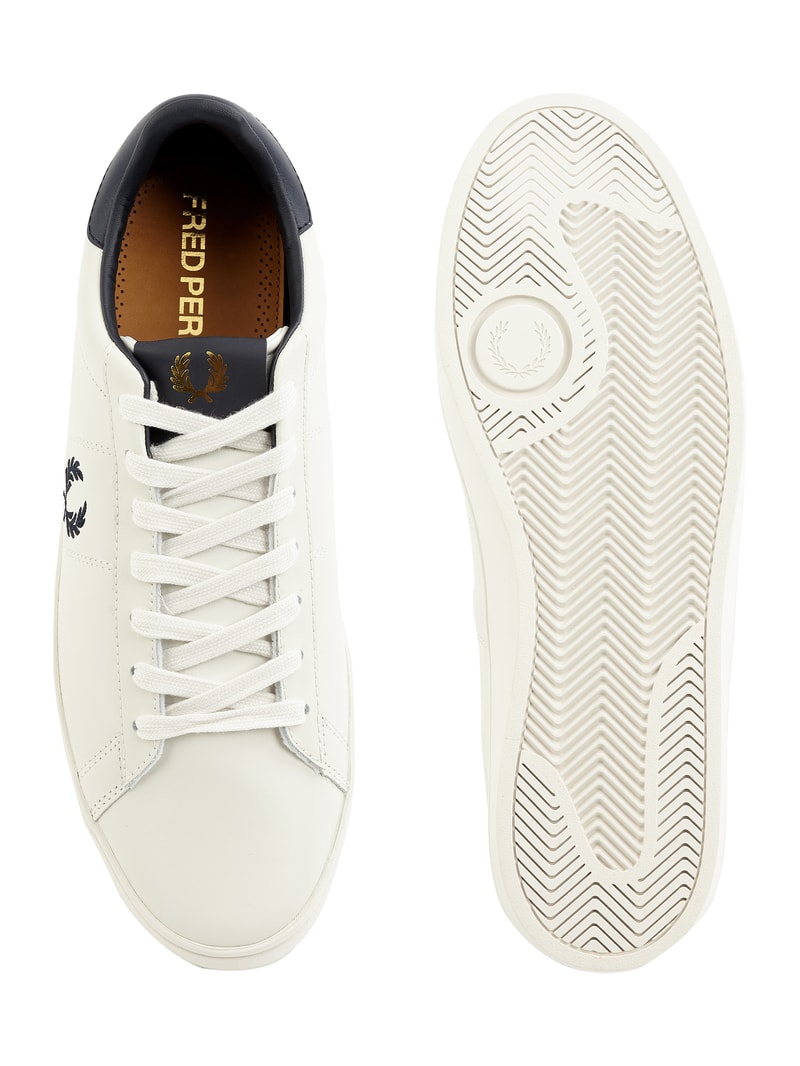 Sneaker aus Leder in weiß