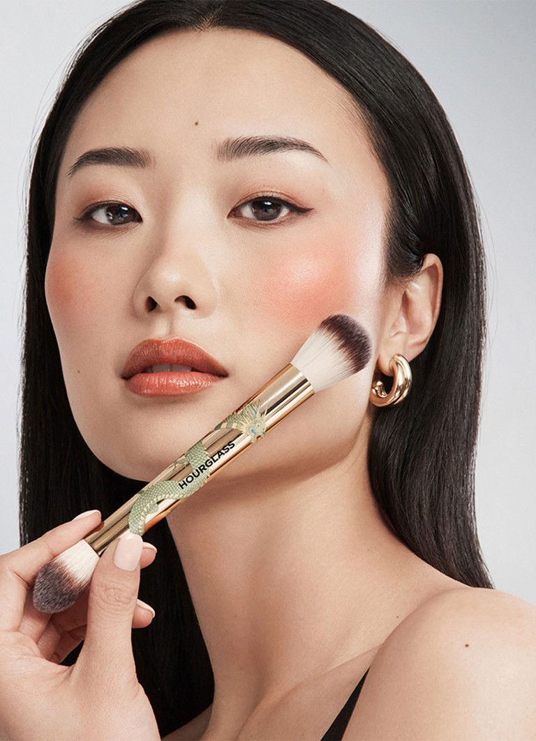 Hourglass Lighting Edit Brush – Limitierte 2-in-1-Pinsel