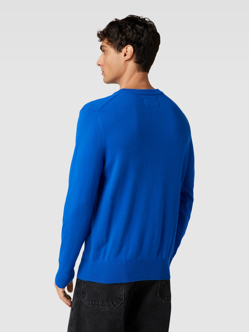 Strickpullover mit gerippten Abschlüssen in royalblau