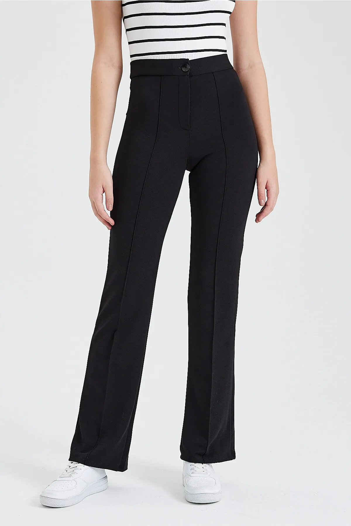 macharelbasic  Schwarze Palazzo-Hose mit hohem Bund und schmaler Passform und ausgestelltem Bein für Damen