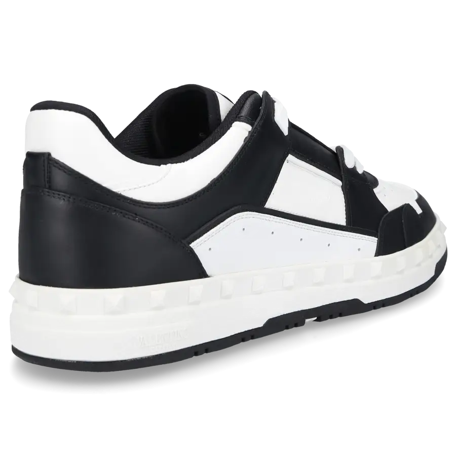 Valentino Garavani - Sneaker low FREEDOTS Kalbsleder - schwarz