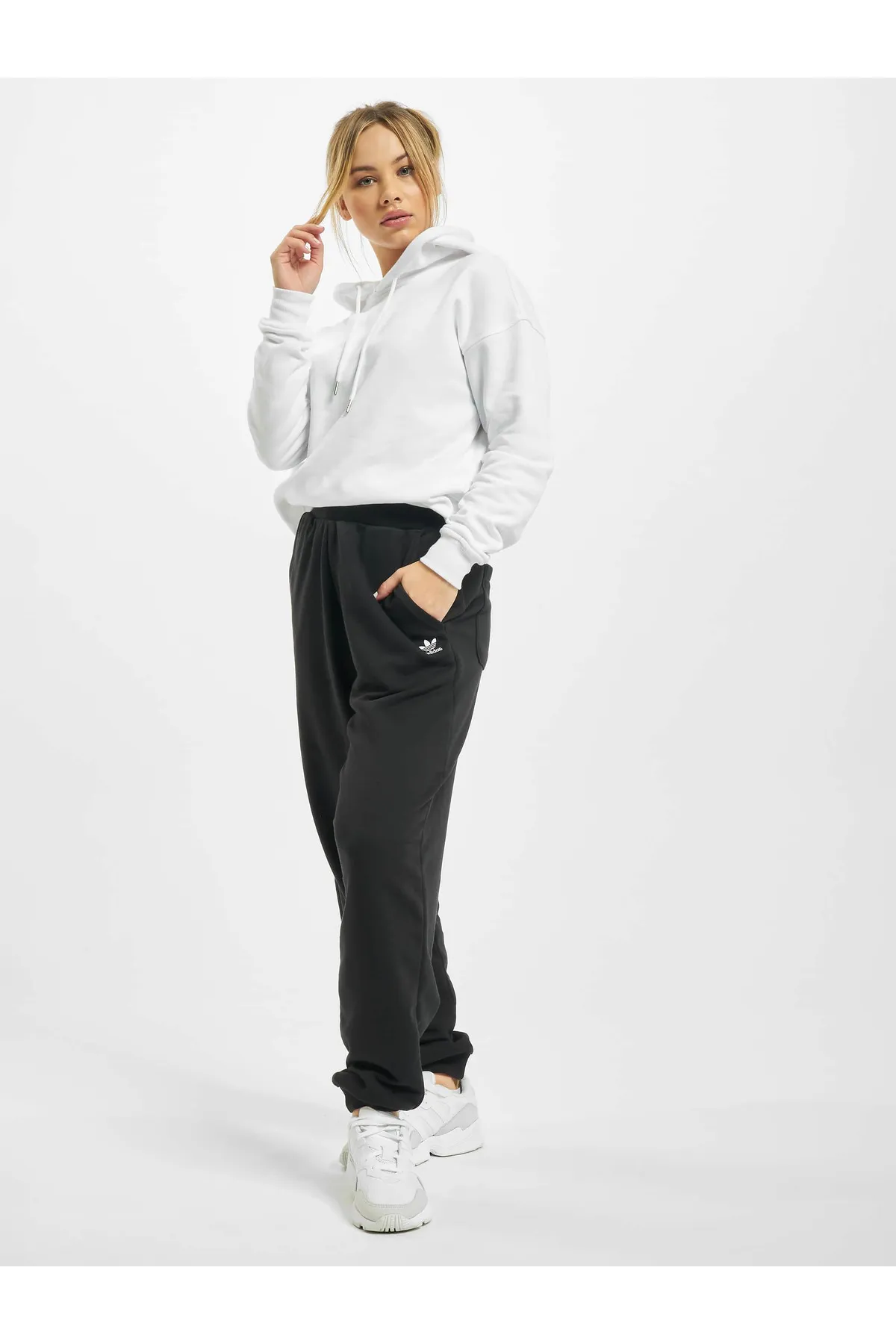adidas  Jogginghose - Schwarz - Straight