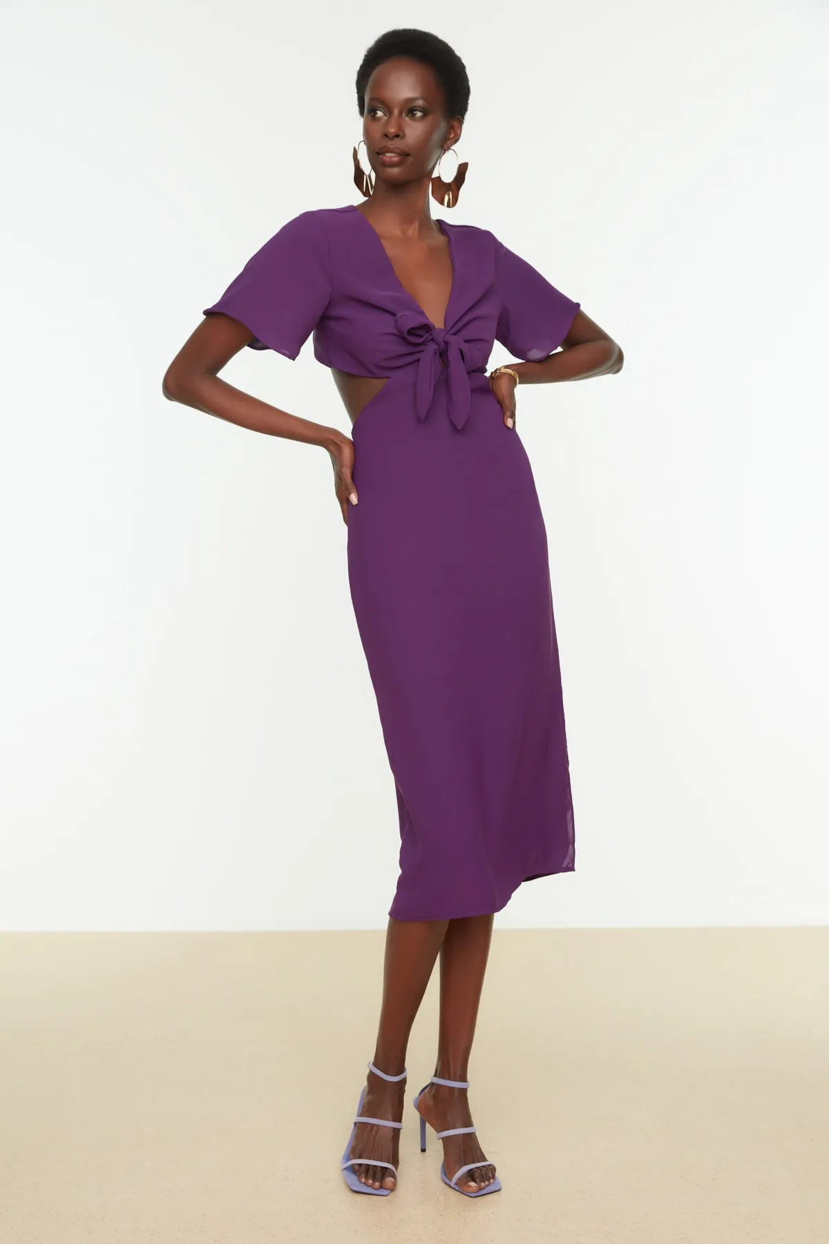 Trendyol Collection  Lila gebundenes, gewebtes, elegantes Abendkleid TPRSS22EL0969