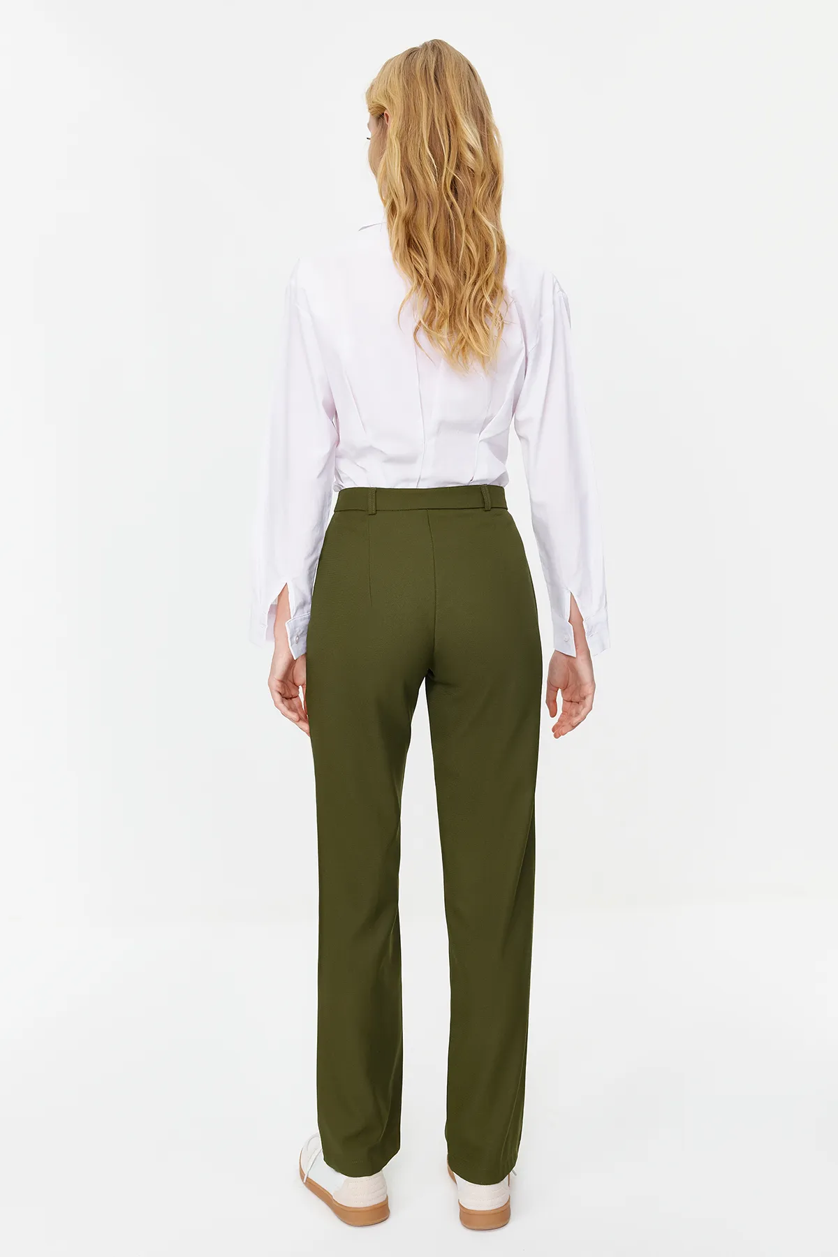 Trendyol Collection  Khakifarbene gerade/gerade geschnittene, hoch taillierte, gerippte Webhose mit Nähten TWOSS21PL0093