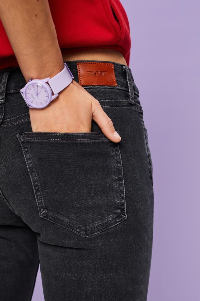 Jeans mit schmaler Passform und mittelhohem Bund